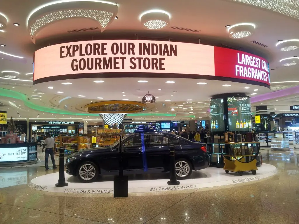 Cylindrical Screen at Mumbai T2 Duty Free